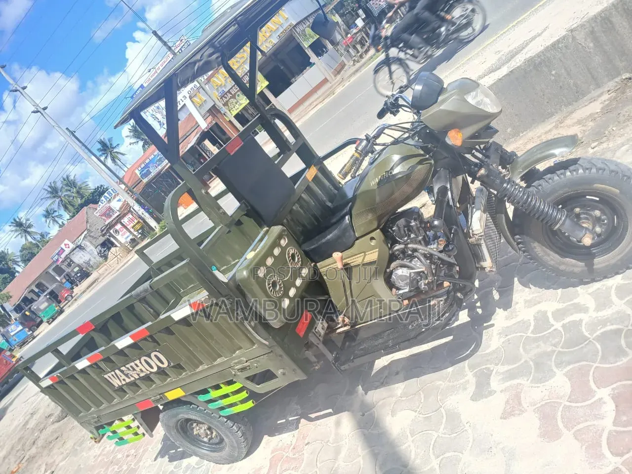 Bajaj Avenger 200 2025 Green
