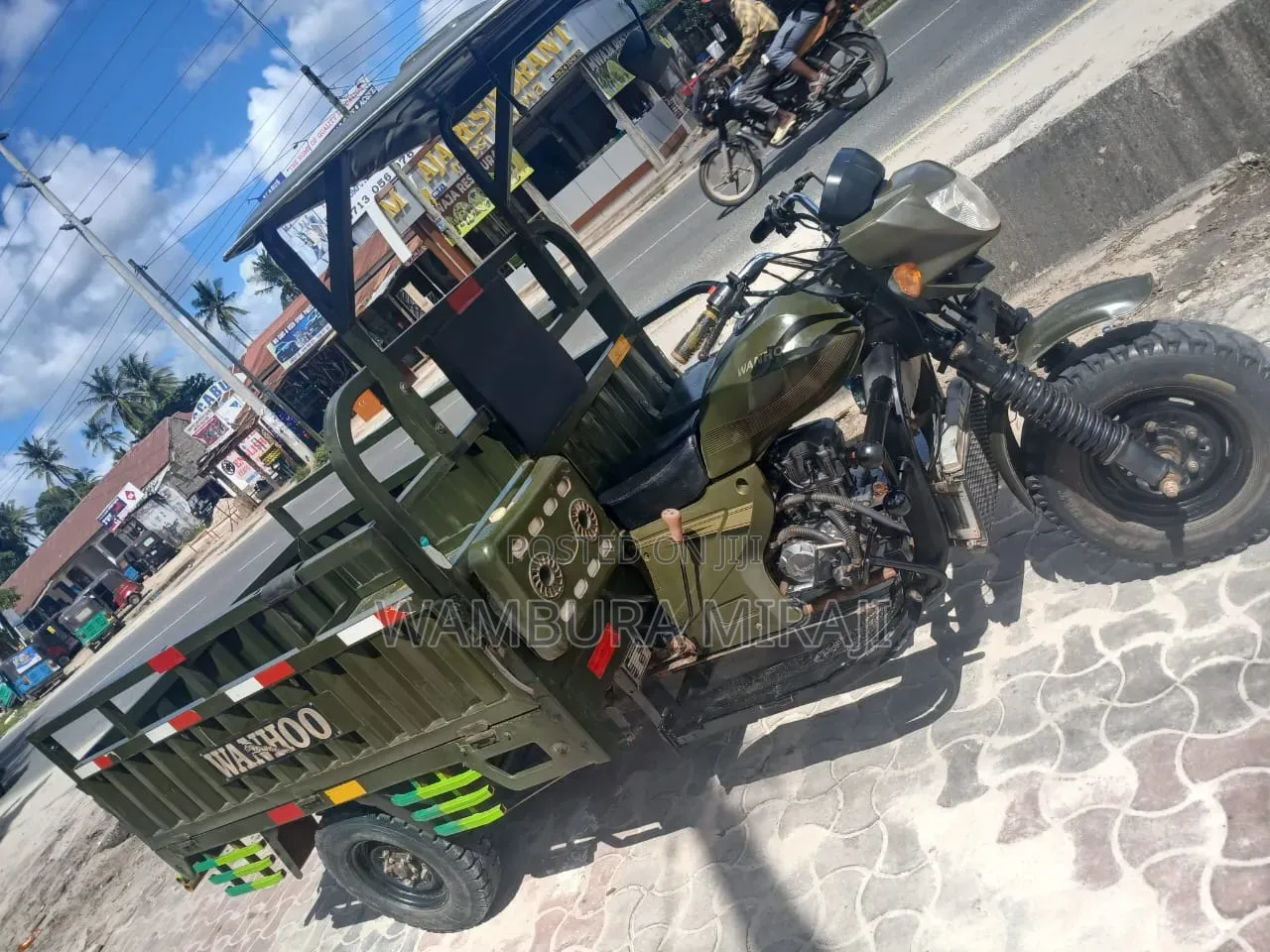 Bajaj Avenger 200 2025 Green