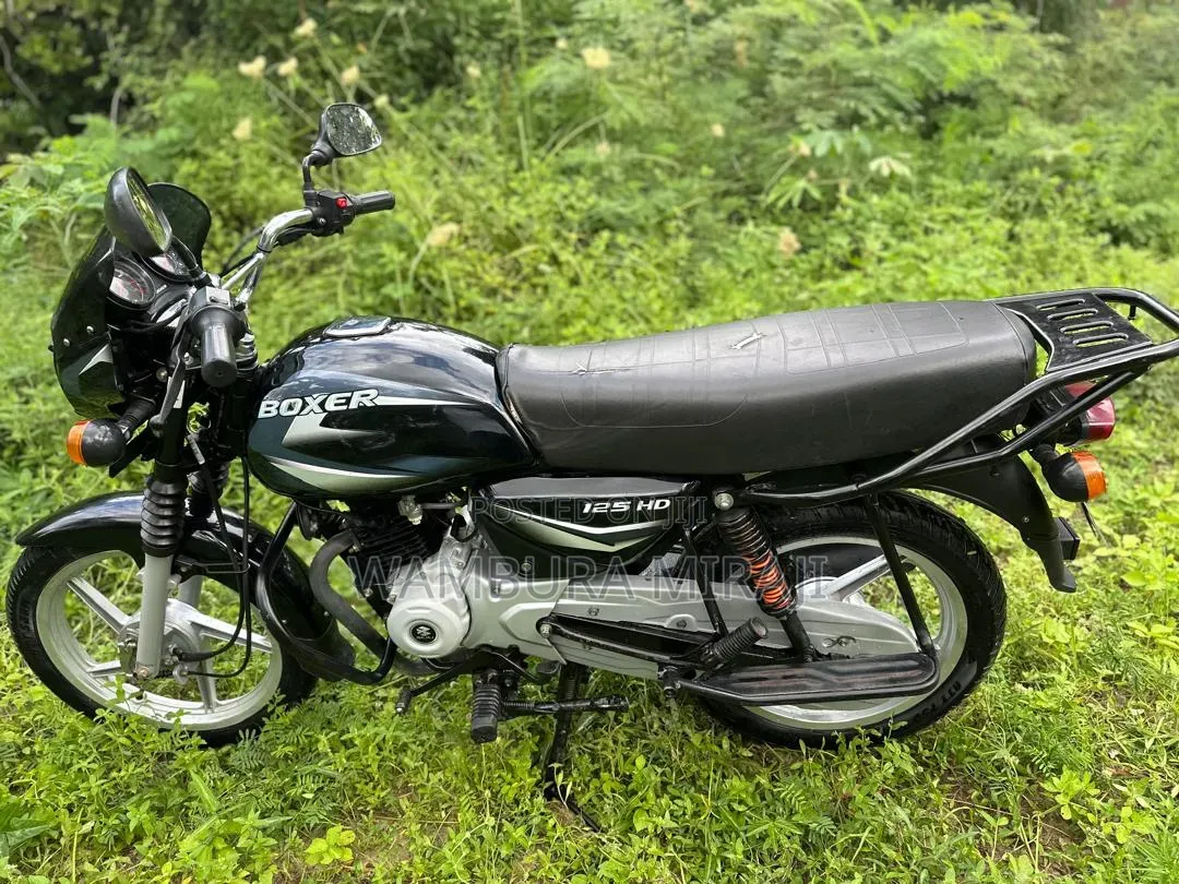 New Bajaj Boxer 125 2024 Black