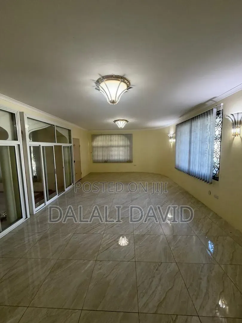 5bdrm House in Ada Estate for rent