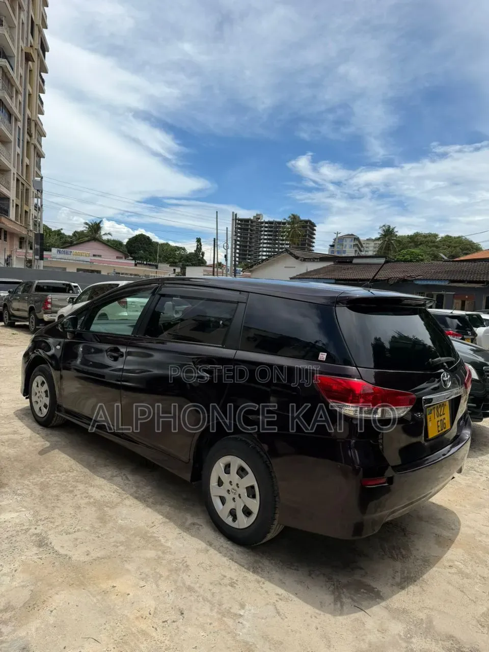 Toyota Wish 2012 Maroon