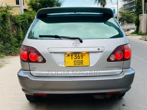 Toyota Harrier 2000 Silver