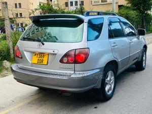 Toyota Harrier 2000 Silver