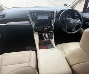 Toyota Alphard 2017 Silver