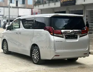 Toyota Alphard 2017 Silver