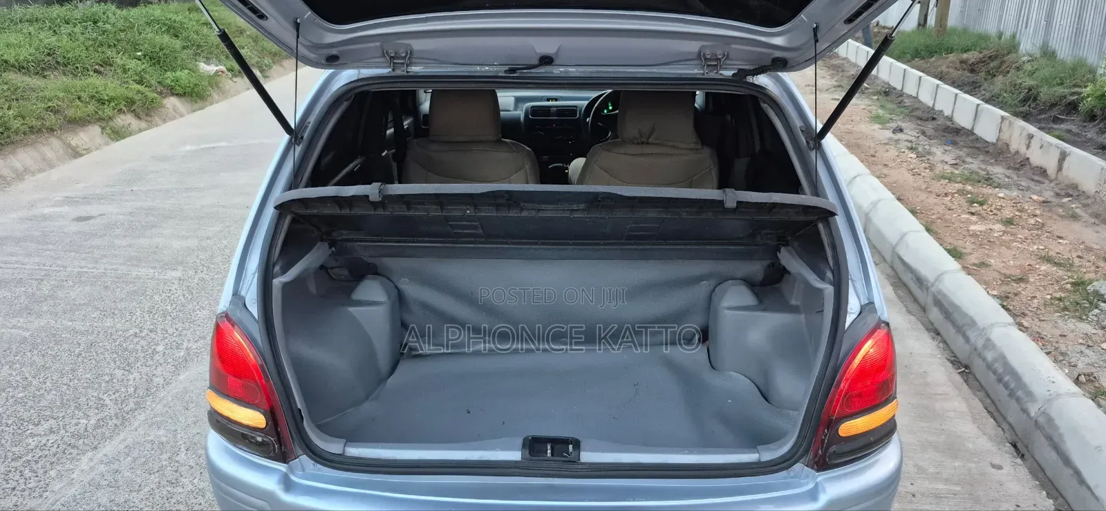 Toyota Starlet 2003 Silver