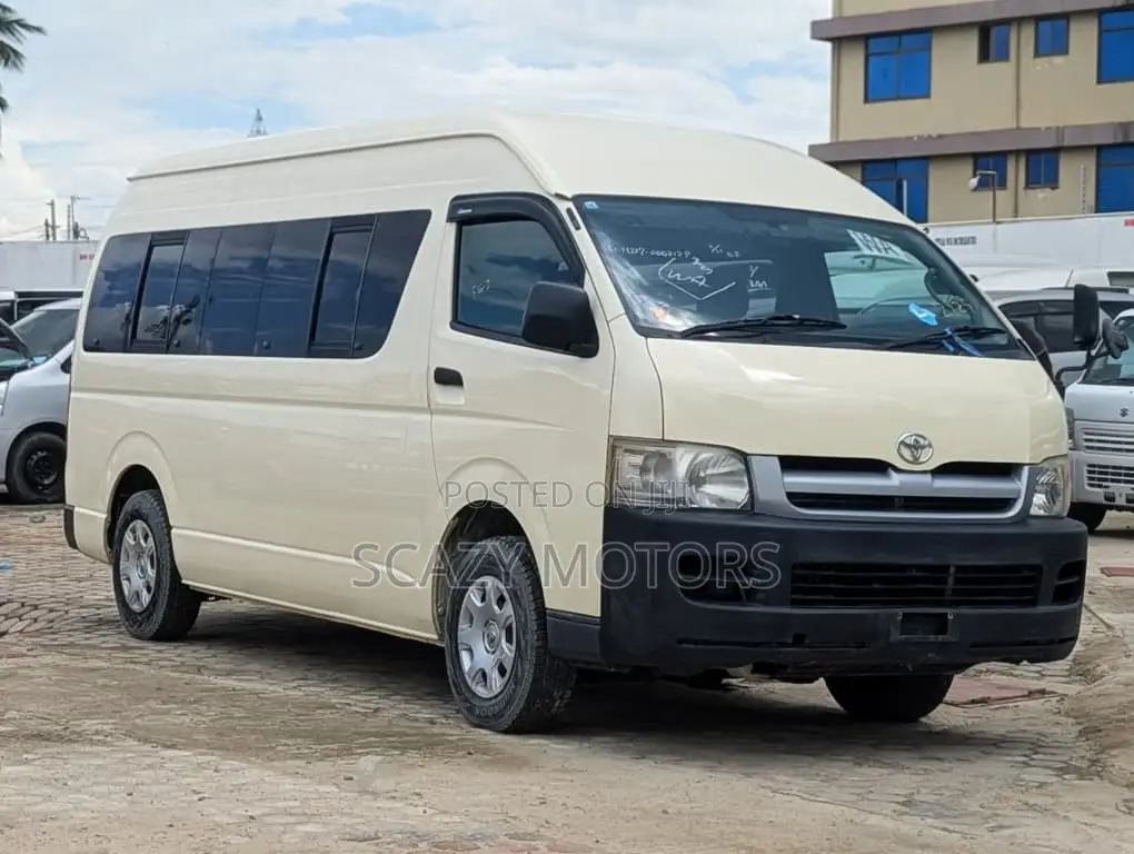 Toyota HiAce 2013