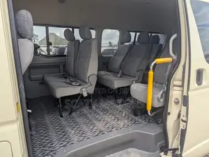 Toyota HiAce 2013