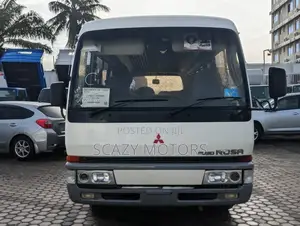 Mitsubishi Fuso Rosa 1998