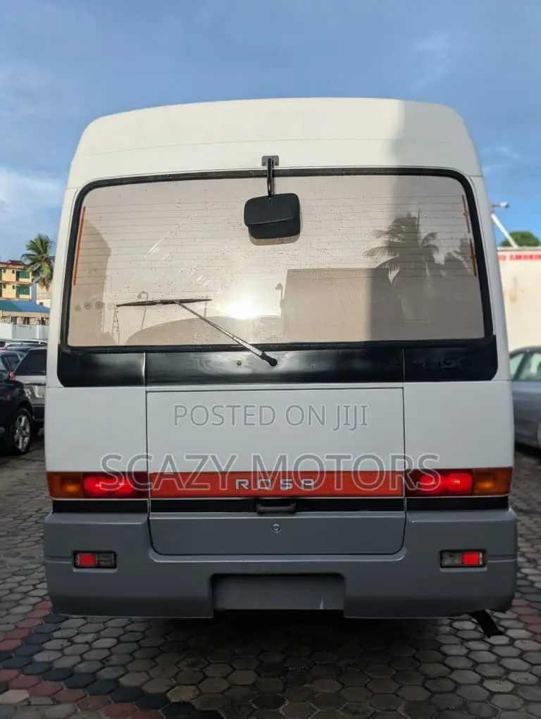 Mitsubishi Fuso Rosa 1998