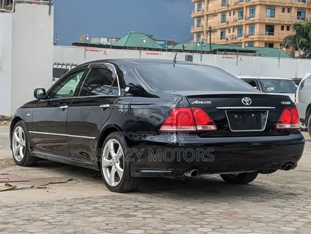 Toyota Crown 2006 Black