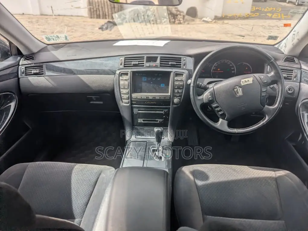 Toyota Crown 2006 Black