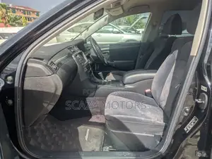 Toyota Crown 2006 Black