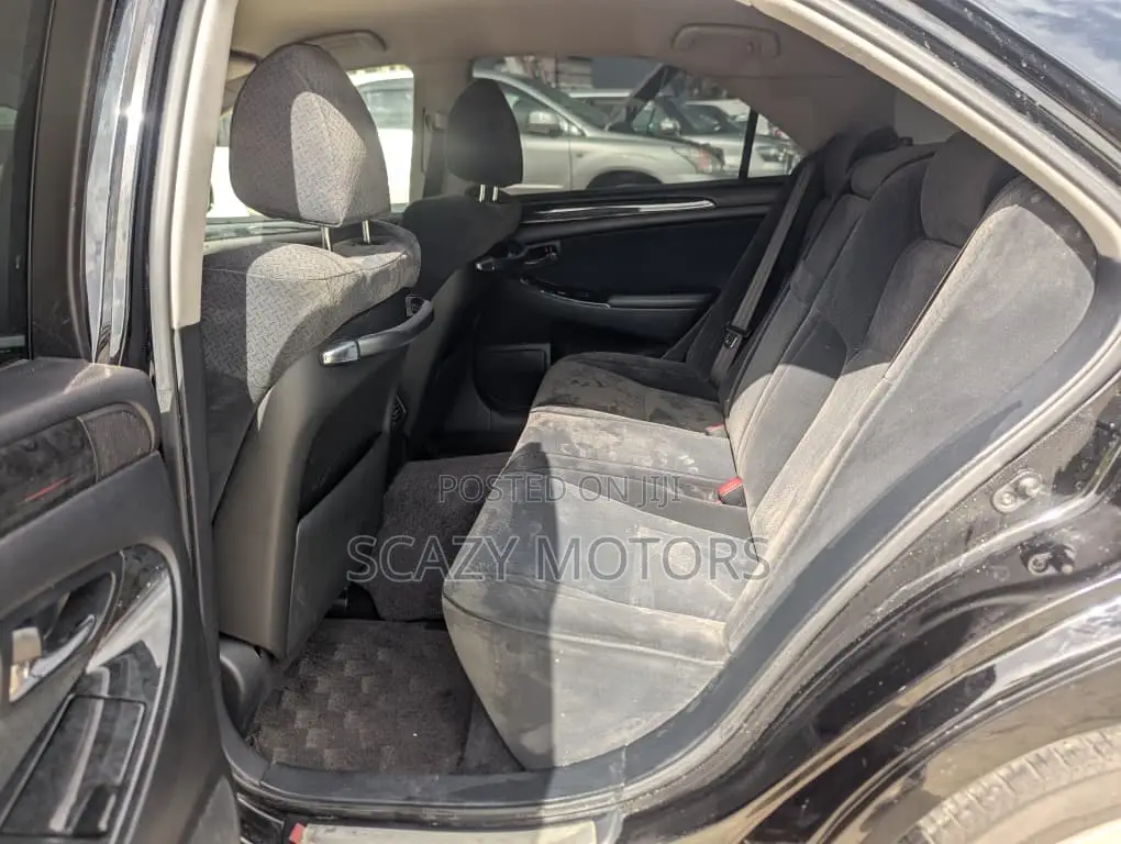 Toyota Crown 2006 Black