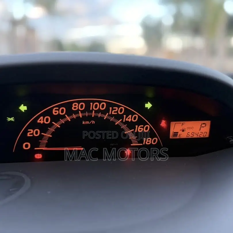Toyota Vitz 1.0 FWD 5dr 2010 White