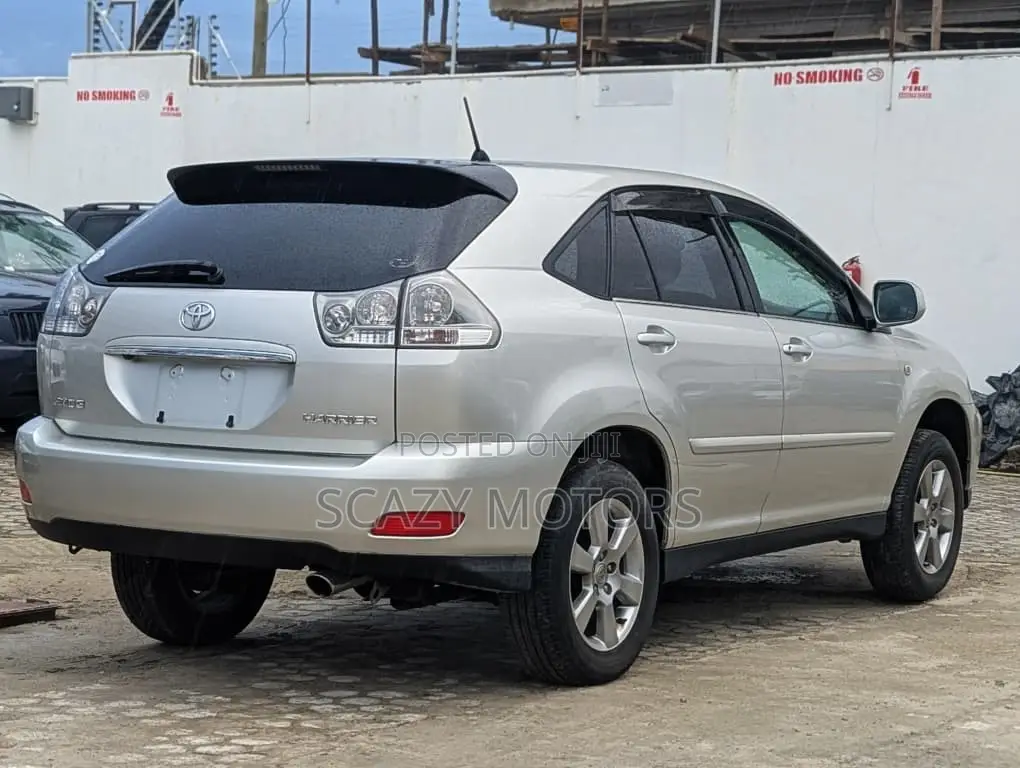 Toyota Harrier 2004 Silver