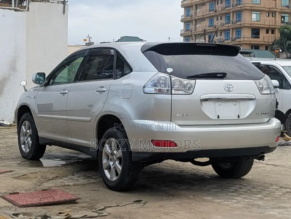 Toyota Harrier 2004 Silver
