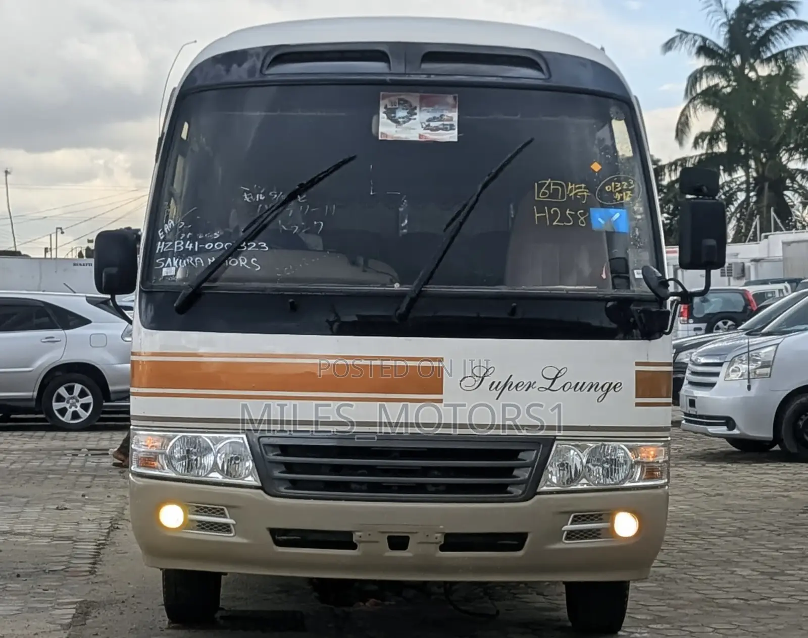 Toyota Coaster 2003 Beige