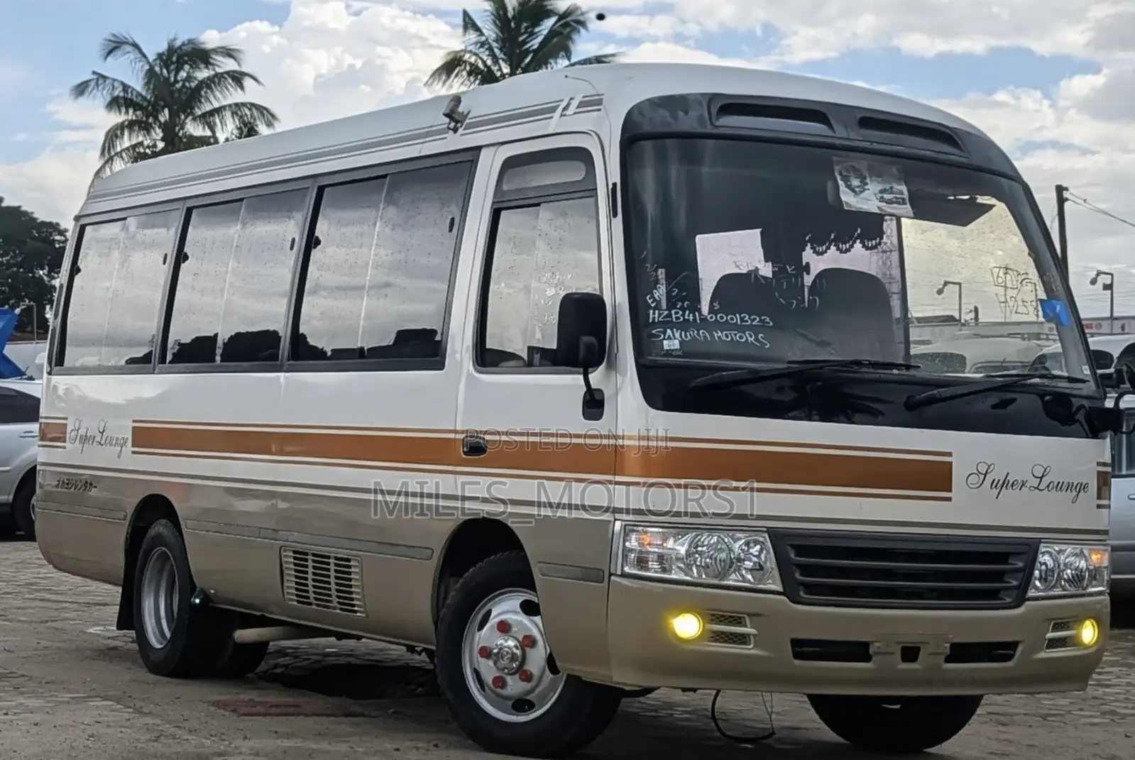 Toyota Coaster 2003 Beige
