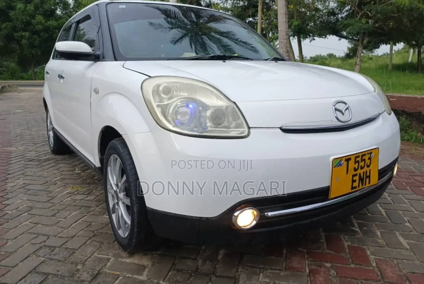 Mazda Verisa 2011 White