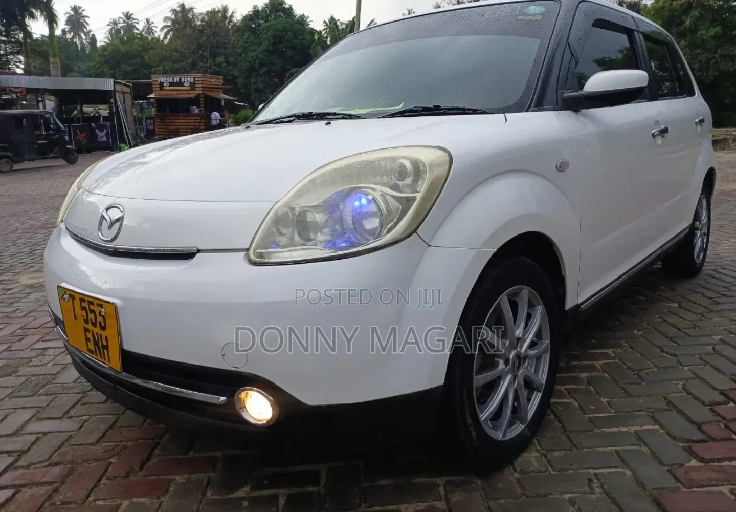 Mazda Verisa 2011 White