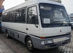 Mitsubishi Fuso Rosa 1999 White