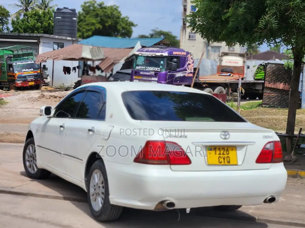 Toyota Crown 2003 Pearl