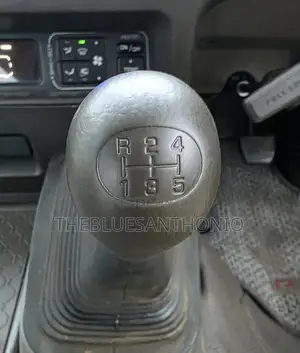 Mitsubishi Fuso Rosa 2000 Blue