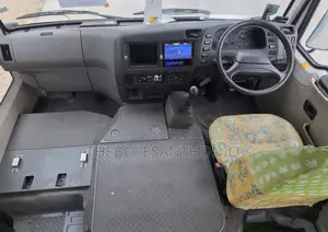 Mitsubishi Fuso Rosa 2000 Blue