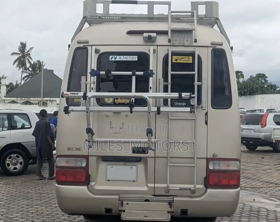 Toyota Coaster 2004 Beige