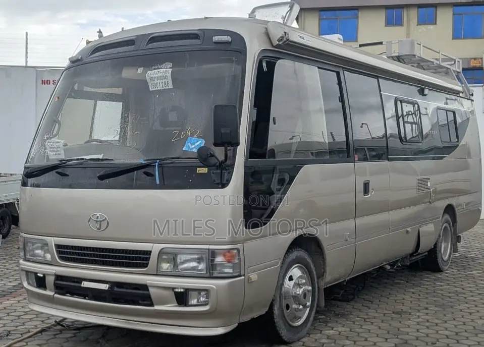 Toyota Coaster 2004 Beige