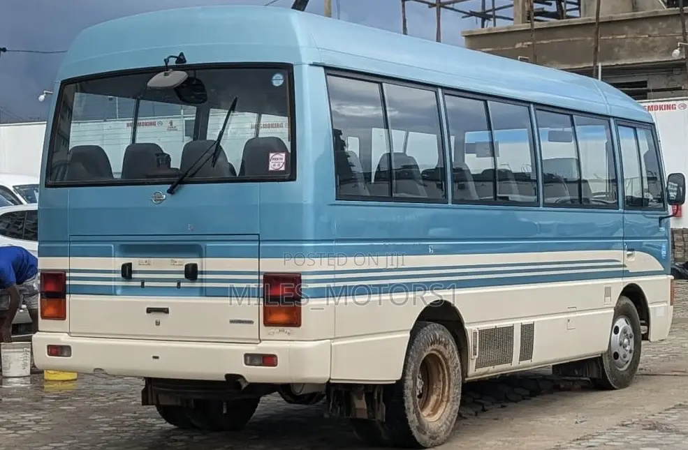 Nissan Civilian 1995 Blue
