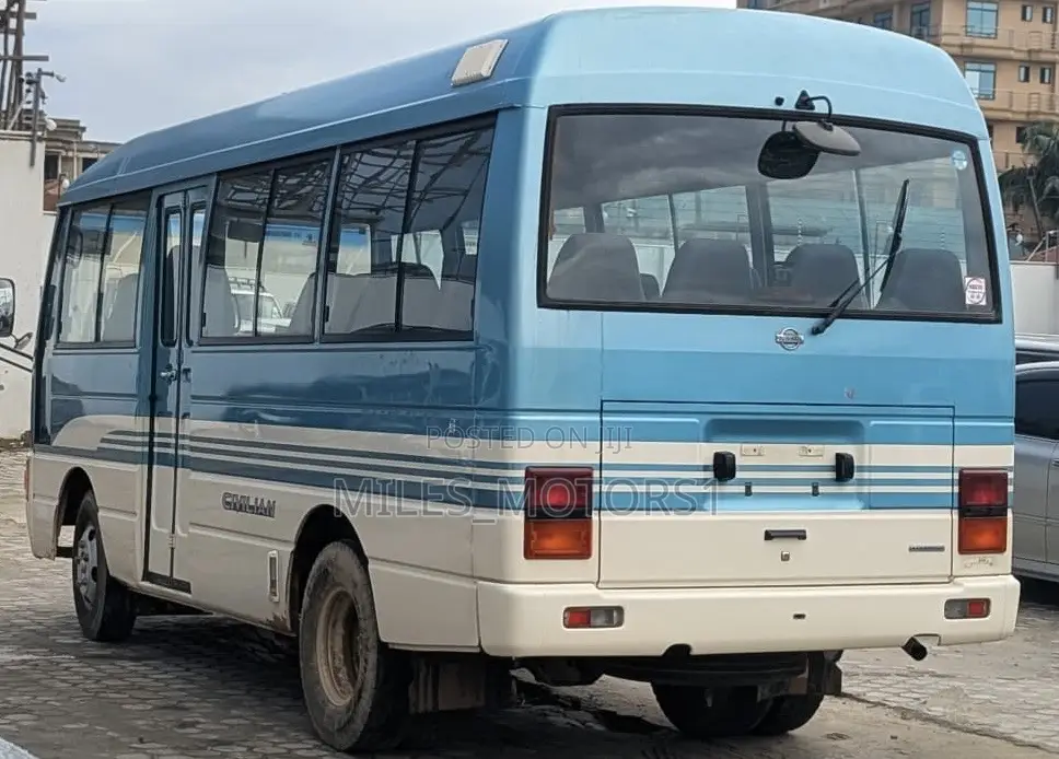 Nissan Civilian 1995 Blue