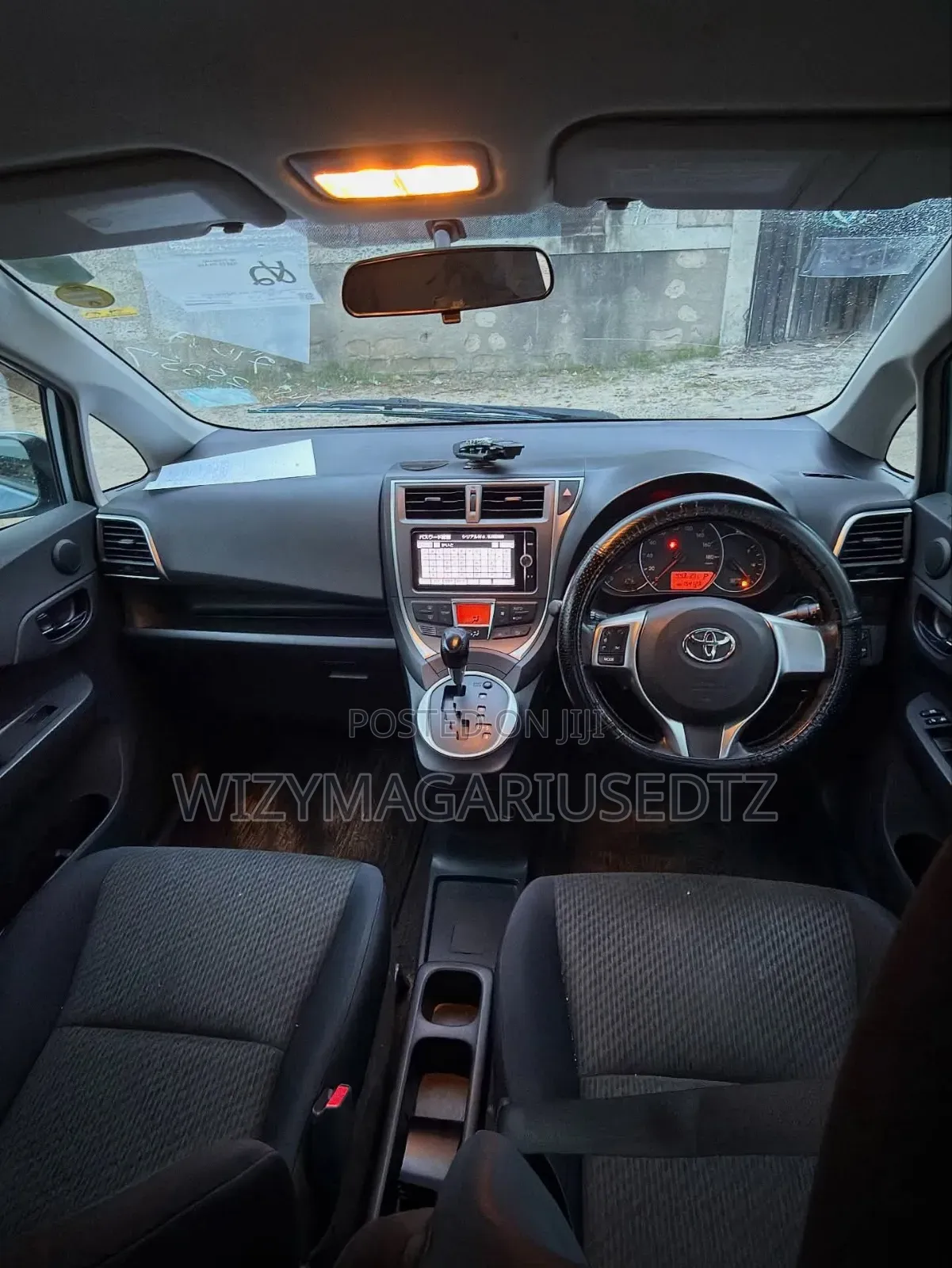 Toyota Ractis 2011 Blue