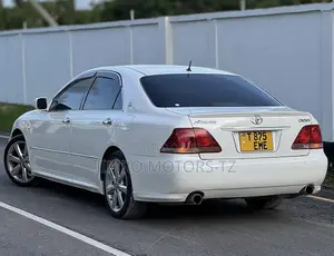 Toyota Crown 2007 White
