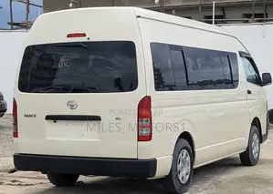 Toyota Quantum 2013 Beige