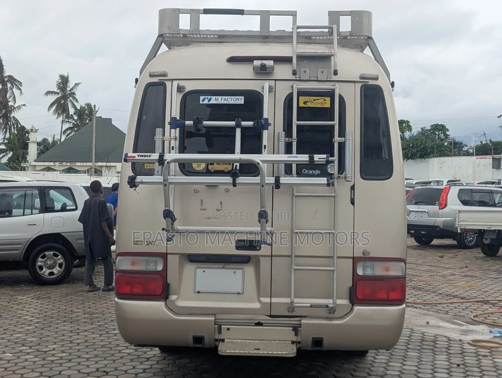 Toyota Coaster 2004 Gold