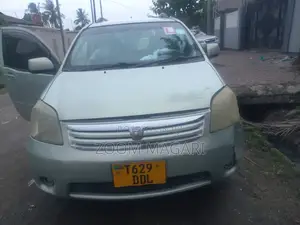 Toyota Raum 2002 Blue