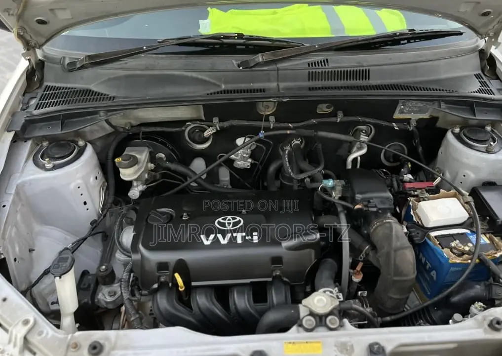 Toyota Probox 2004 Silver