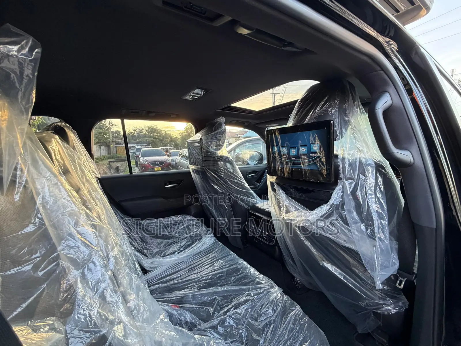 Toyota Land Cruiser LC300 2024 Black