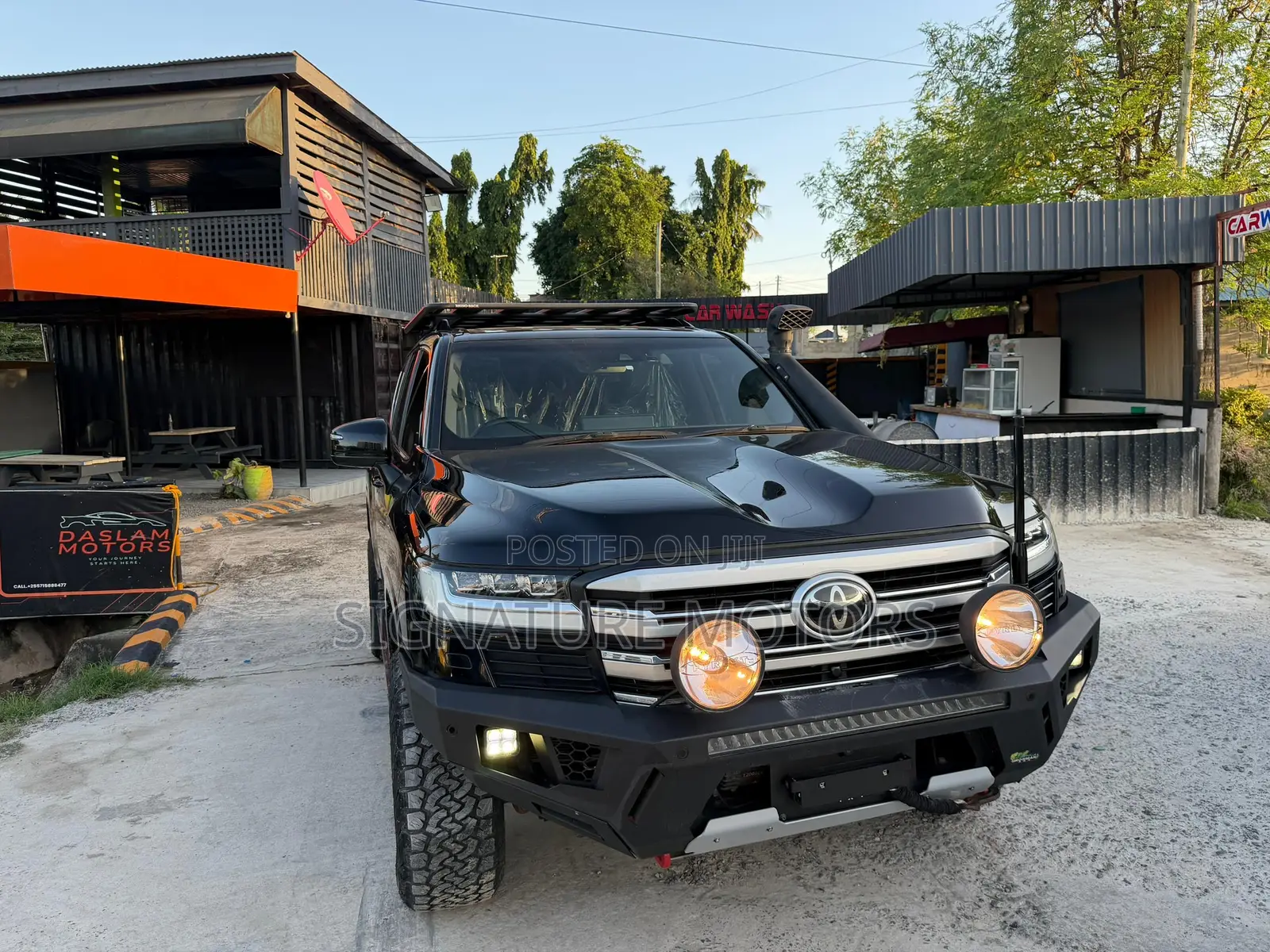 Toyota Land Cruiser LC300 2024 Black