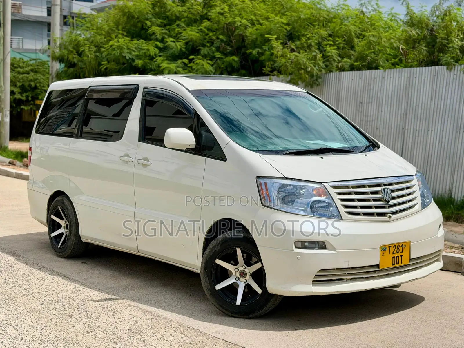 Toyota Alphard 2.4 Petrol FWD 2007 White