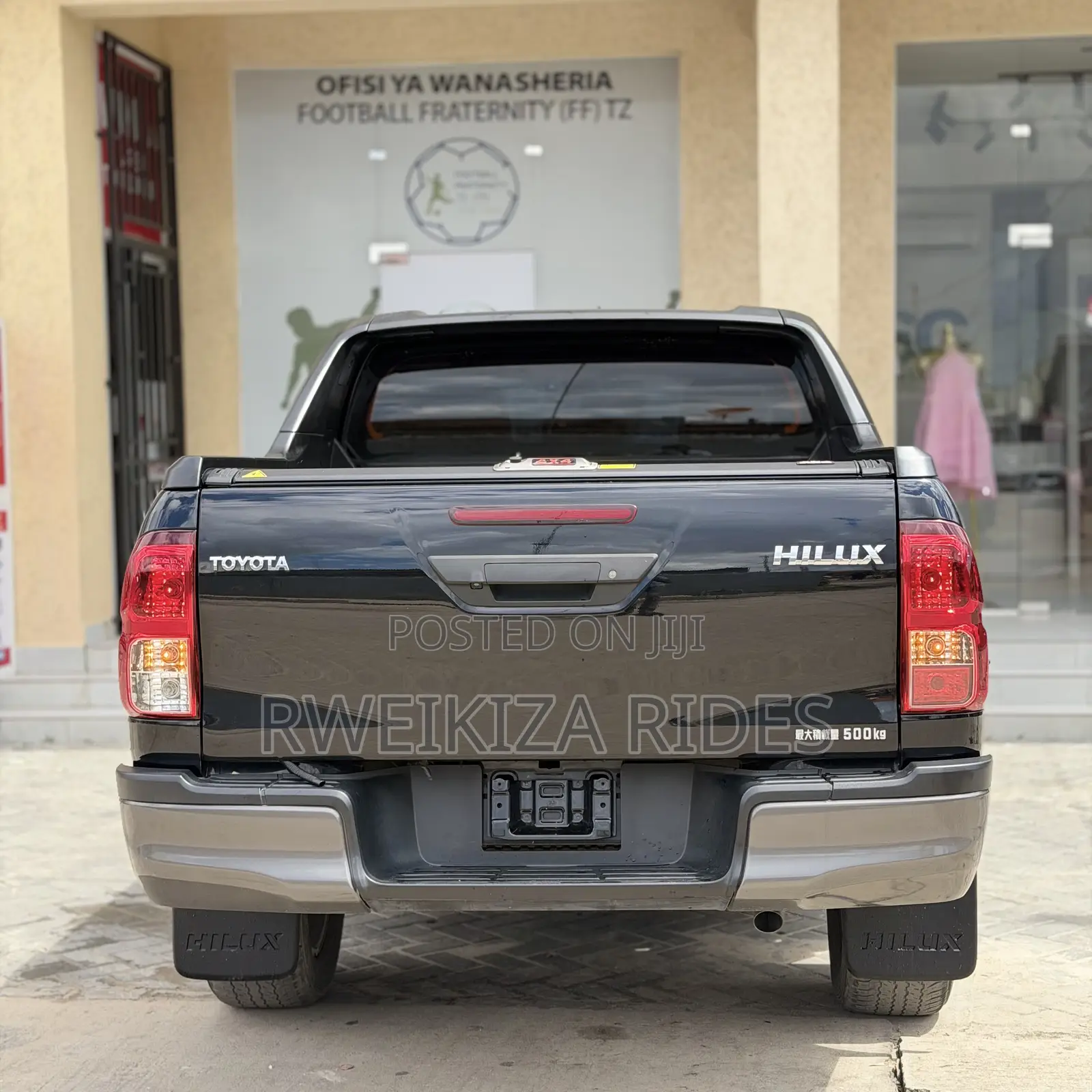 Toyota Hilux 2019 Black