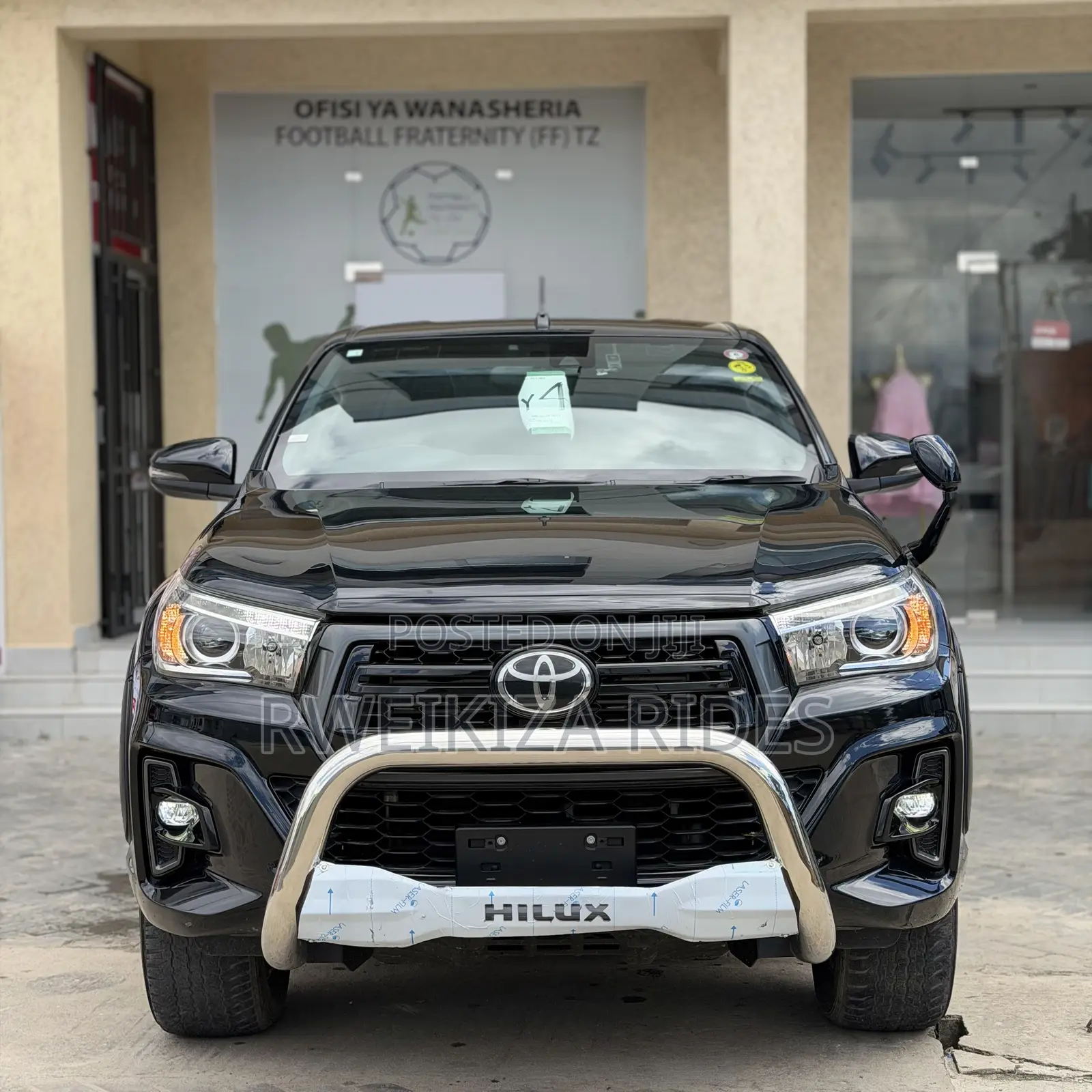 Toyota Hilux 2019 Black
