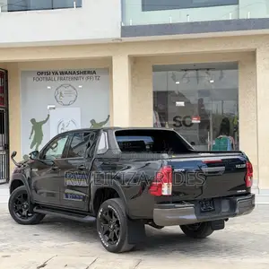 Toyota Hilux 2019 Black