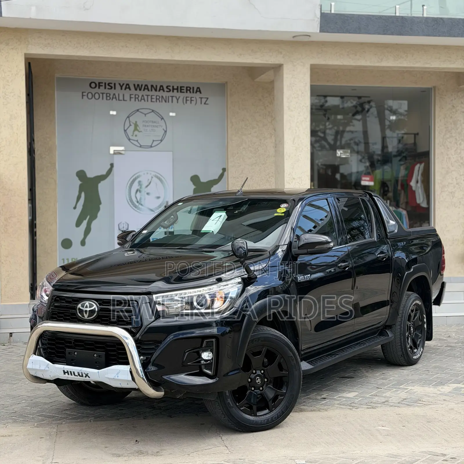 Toyota Hilux 2019 Black