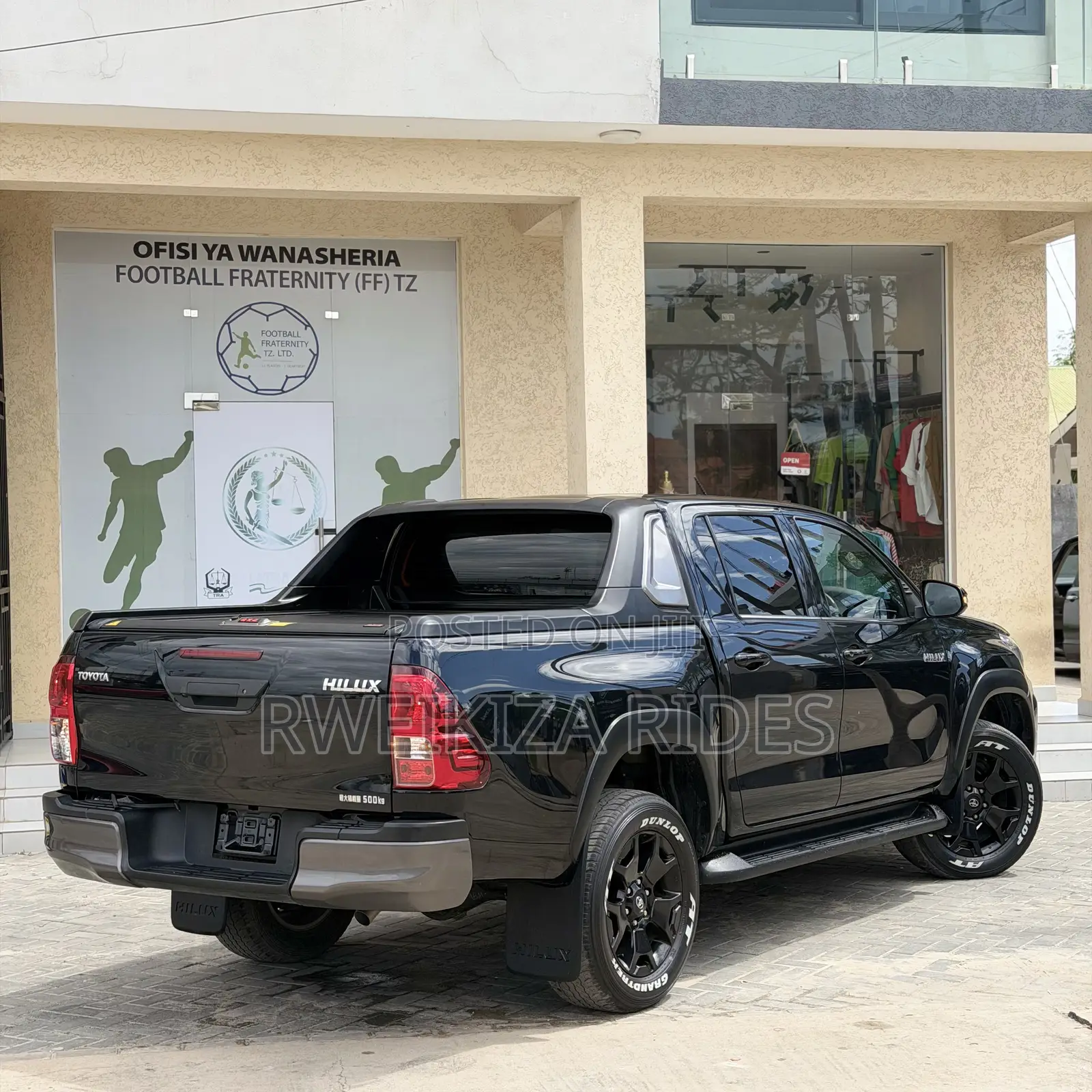 Toyota Hilux 2019 Black