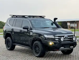 Toyota Land Cruiser 2024 Matt Black