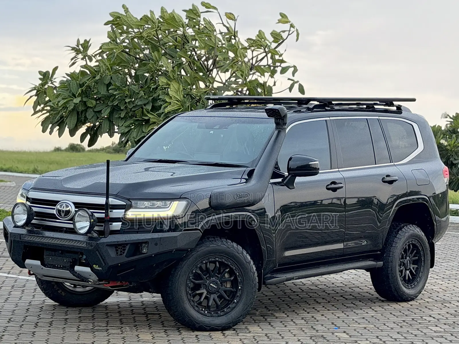 Toyota Land Cruiser 2024 Matt Black