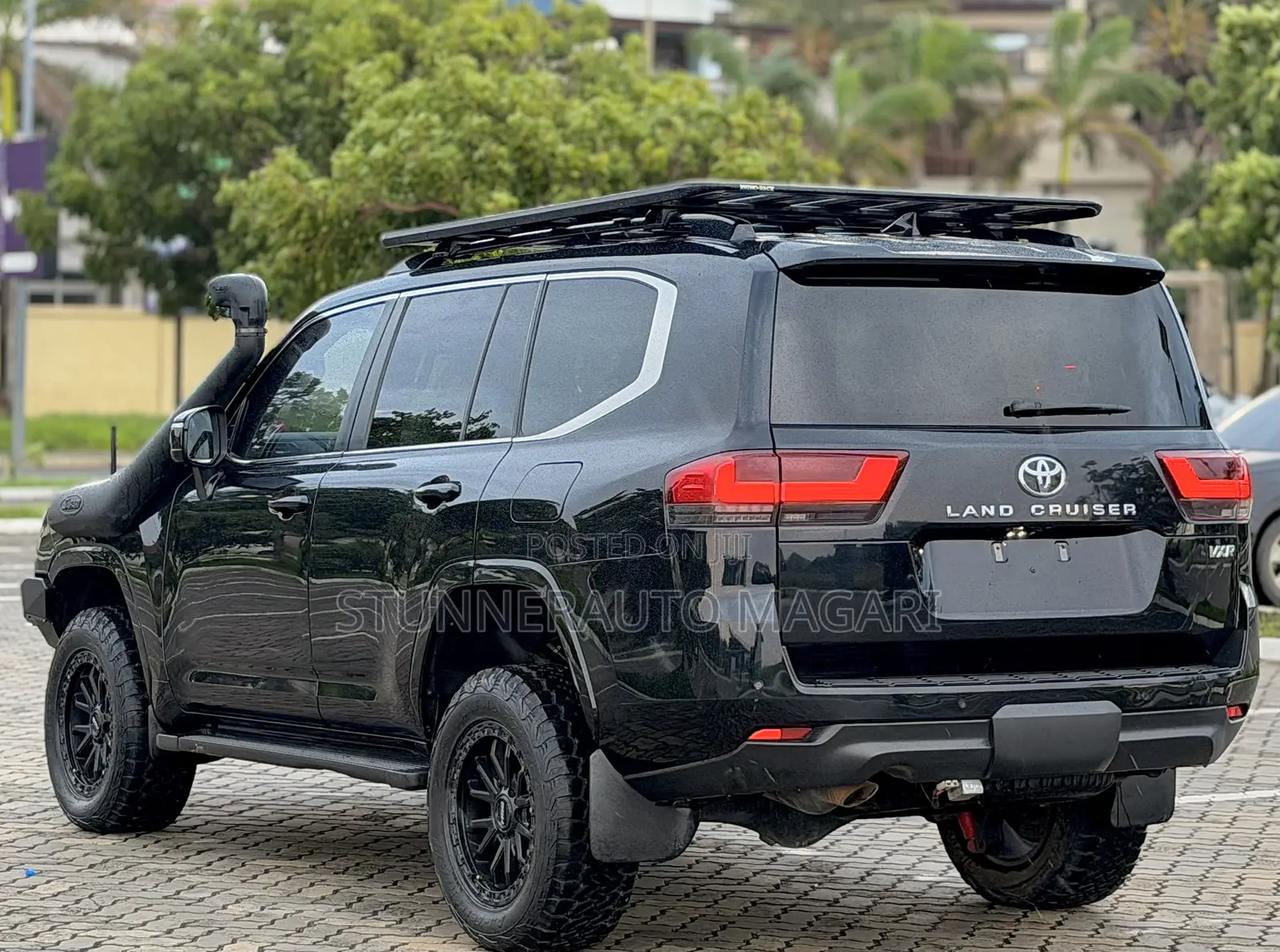 Toyota Land Cruiser 2024 Matt Black